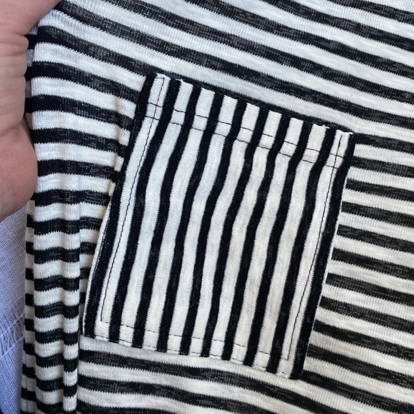 Doe and Rae NWOT striped t-shirt dress with pockets. - Picture 10 of 14